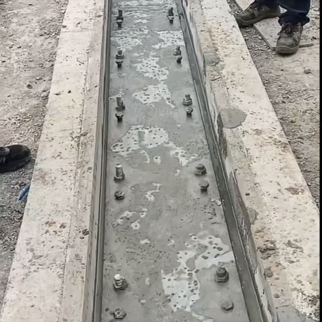 石楼港口码头起重机龙门吊重型机械设备稳固用早强快凝轨道胶泥